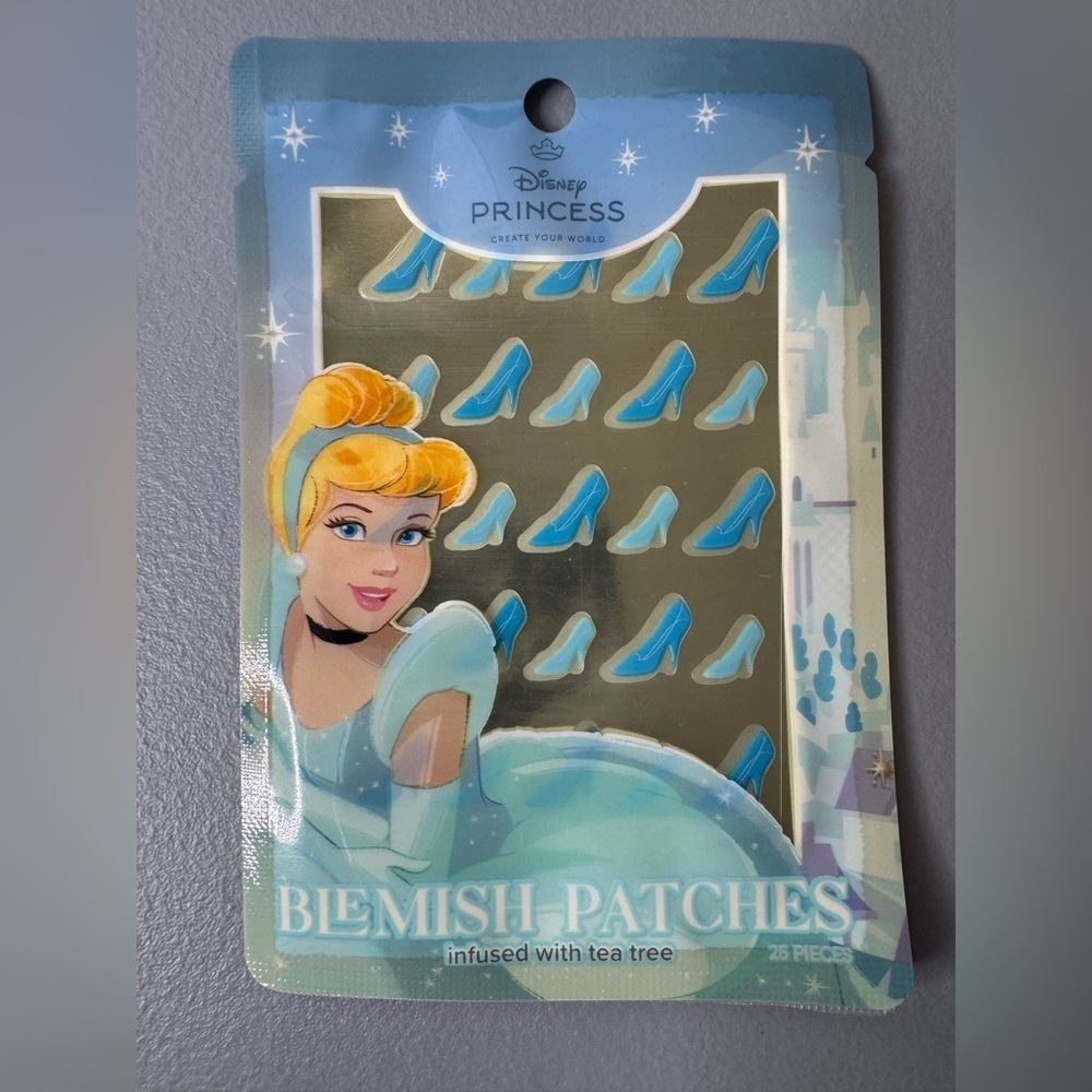 Disney Princess Cinderella glass shoes Blemish Patches in Light Blue 25 pieces